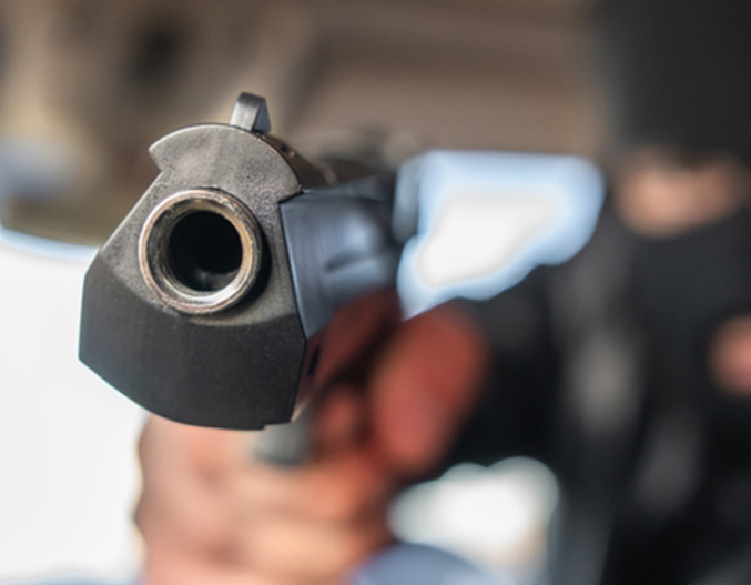 Vol du véhicule par attaque à main armée